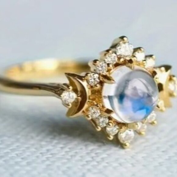 Triple Moon Goddess Ring w/ Synthetic Moonstone & Rhinestone Accents, size 9 - Picture 6 of 9